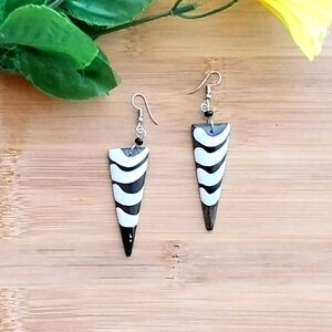 1PR Beautiful Kenyan Cow Cirrus Earrings Set